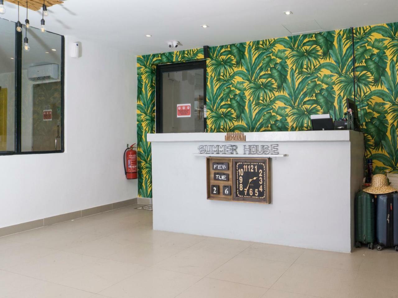 Oyo 90121 Summer House Bed & Cafe Kuala Lumpur Exterior foto